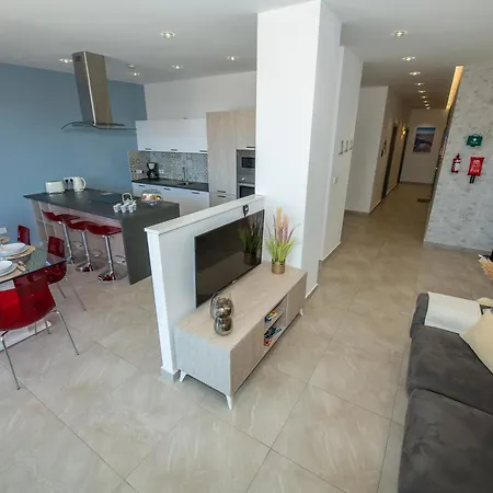 Clifftop Modern Apartment Mellieħa Exterior foto