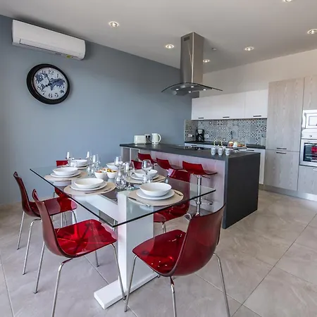 Clifftop Modern Apartment Mellieħa Exterior foto