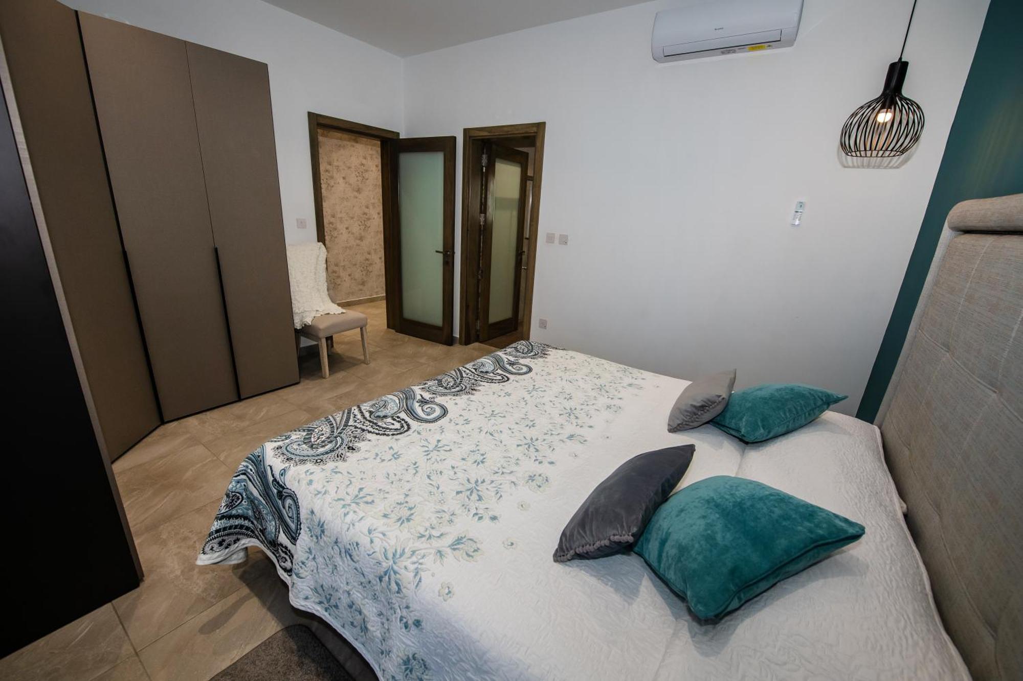 Apartment Clifftop Modern Mellieha